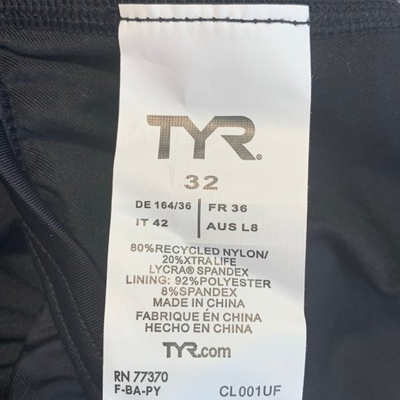 TYR Women's Tyreco Solid Diamondback Swimsuit Black Size; S/32 - Picture 5 of 7